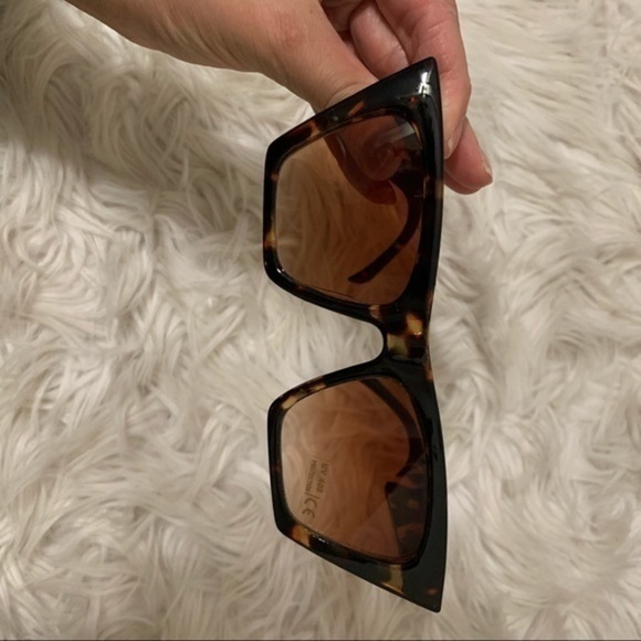 Brown Leopard Sunglasses NWT - Picture 8 of 10